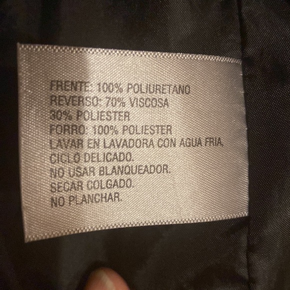 faux leather jacket. Smrepairable blemish/ separation top back neck - Picture 3 of 5